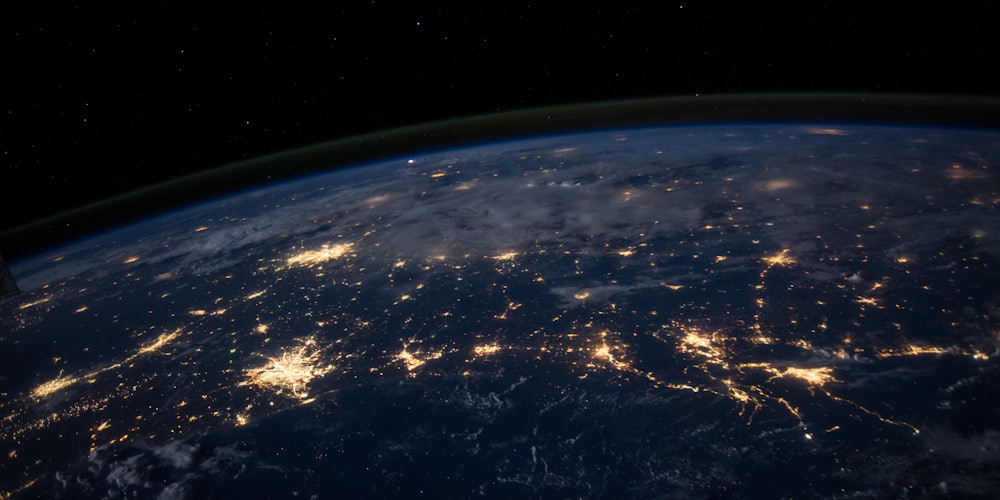 Global network connectivity across the earth